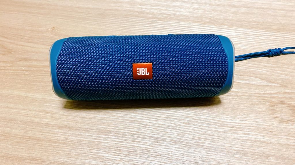 JBL FLIP5の外観