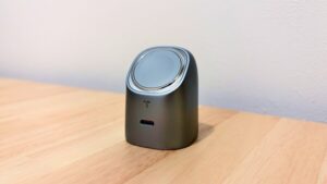 TORRAS Flasheye充電器の本体外観