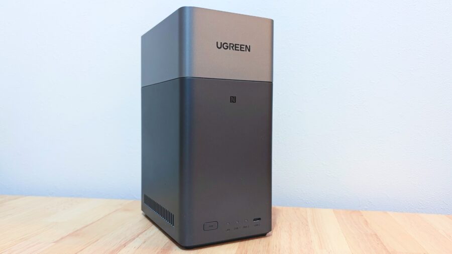 UGREEN NASync DH2300 のコンパクトさ