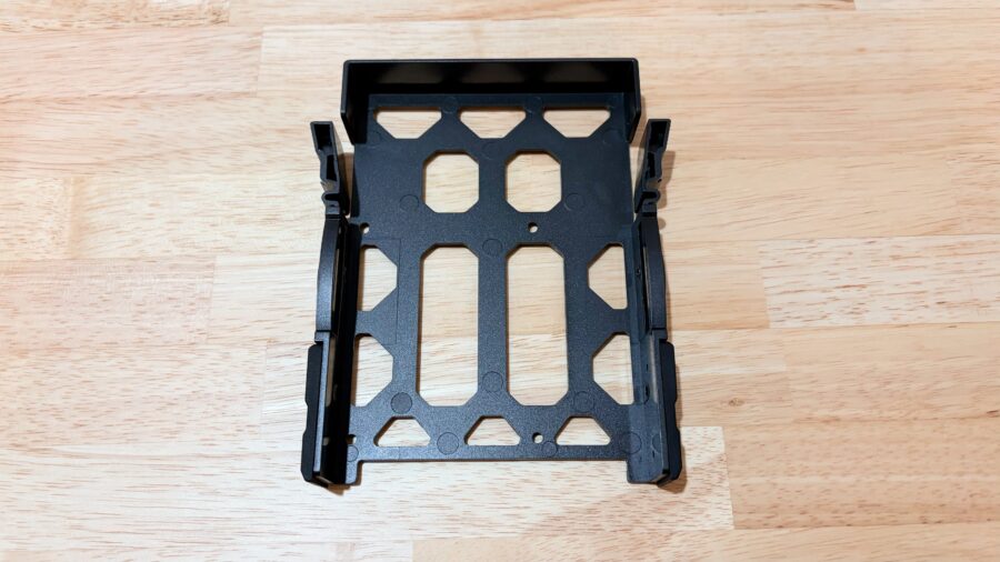 UGREEN NASync DH2300 HDDトレー