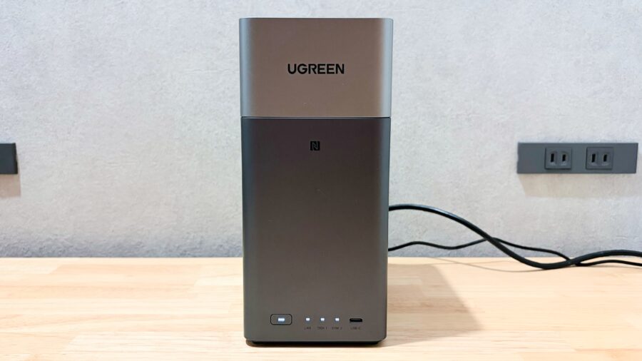 UGREEN NASync DH2300 本体外観 正面デザイン