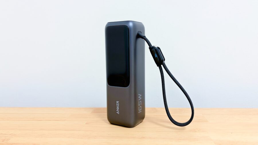 Anker Power Bank (25000mAh, Built-In & 巻取り式USB-Cケーブル)本体の写真