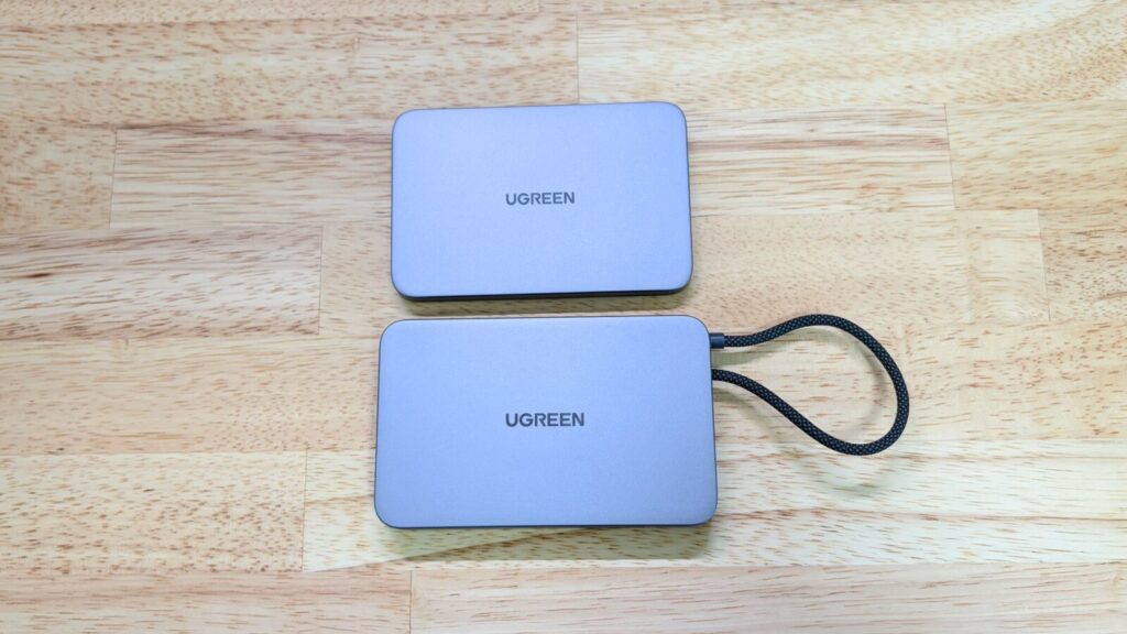 UGREEN Airシリーズの5000mAhモデルと10000mAhモデルを上下に並べた比較写真