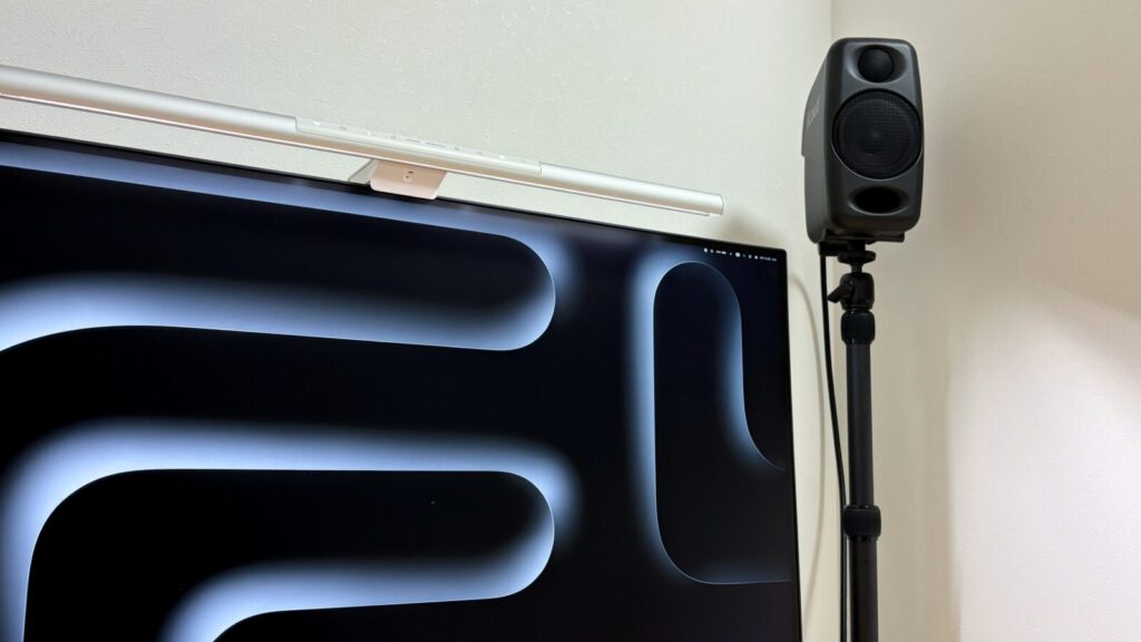 高さを上げて設置したiLoud Micro Monitor
