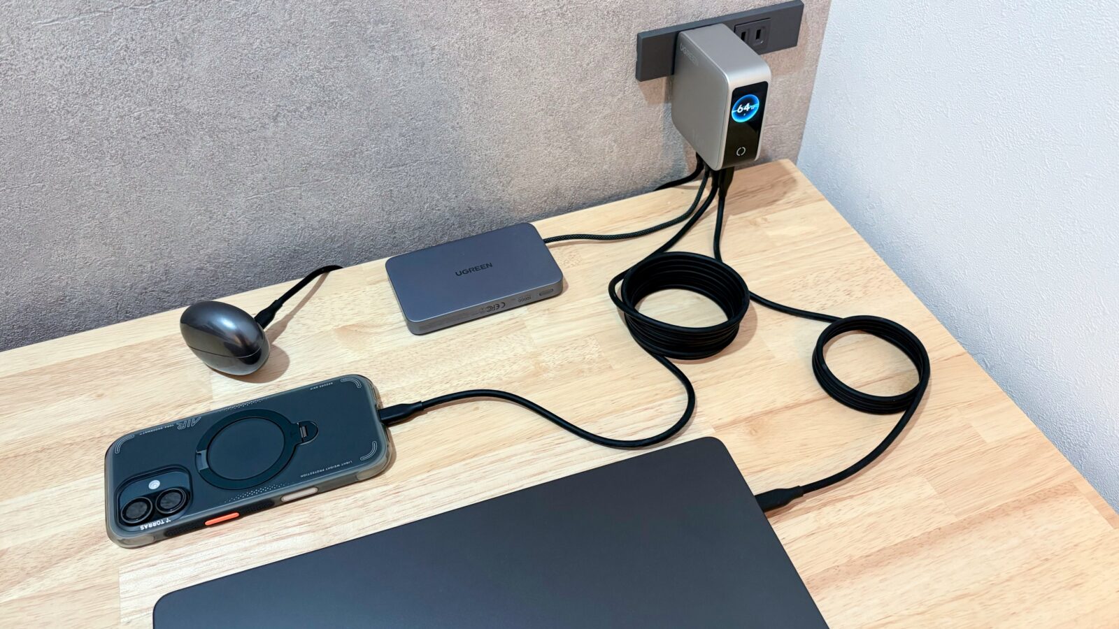 UGREEN Nexode Pro 100Wを使ったデスク周りの充電環境